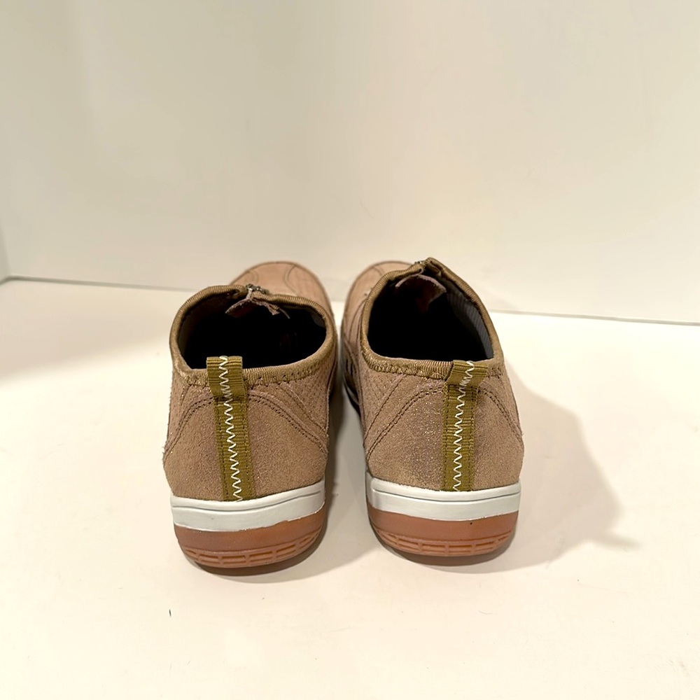 Spring Step Slip-Ons - Picture 4 of 5